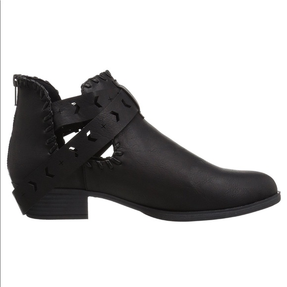 Black Brisbane Cut Out Festival Boho Ankle Bootie - Picture 3 of 5